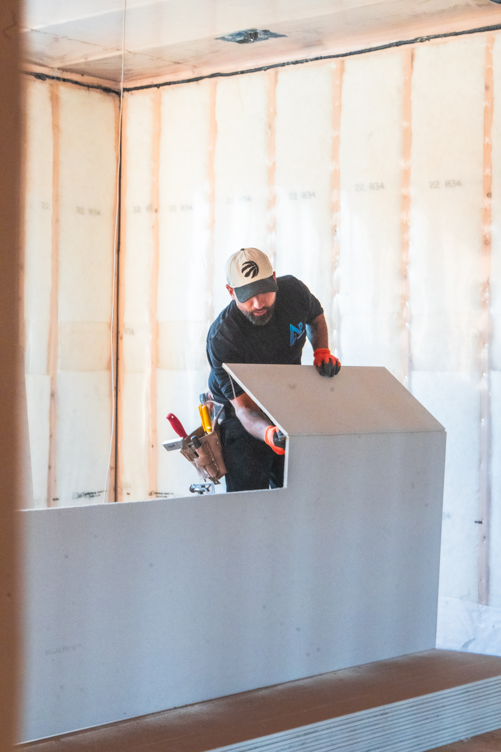 Drywall Finish Levels Explained: Choosing Level 4 vs. Level 5 for Your GTA Project